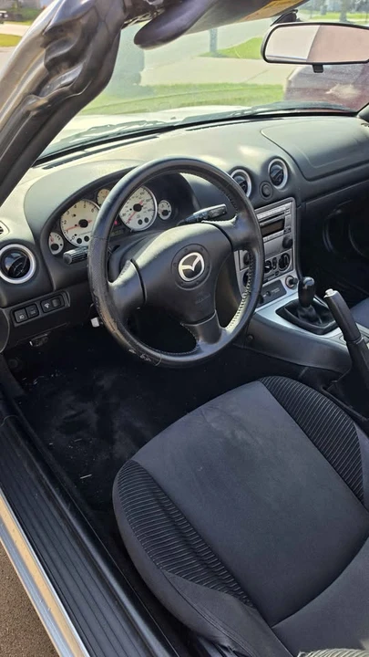 2005 Mazda NB MX-5 Miata - Image 16 of 18