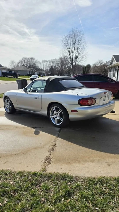 2005 Mazda NB MX-5 Miata - Image 5 of 18
