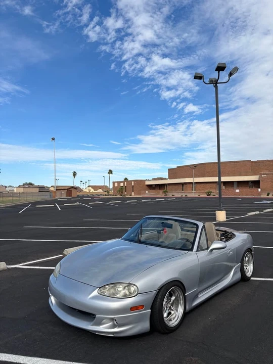 2005 Mazda NB MX-5 Miata - Image 2 of 17