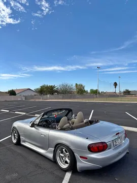2005 Mazda MX-5 Miata LS