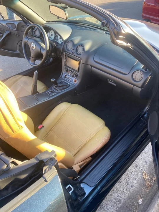 2005 Mazda NB MX-5 Miata - Image 10 of 13