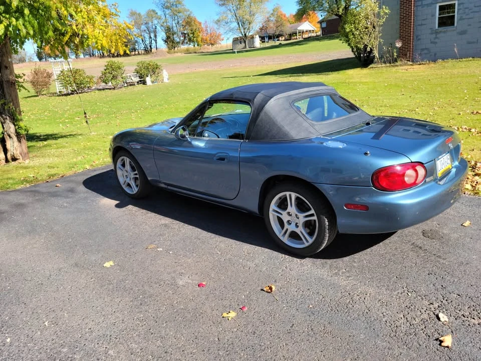 2005 Mazda NB MX-5 Miata - Image 2 of 3