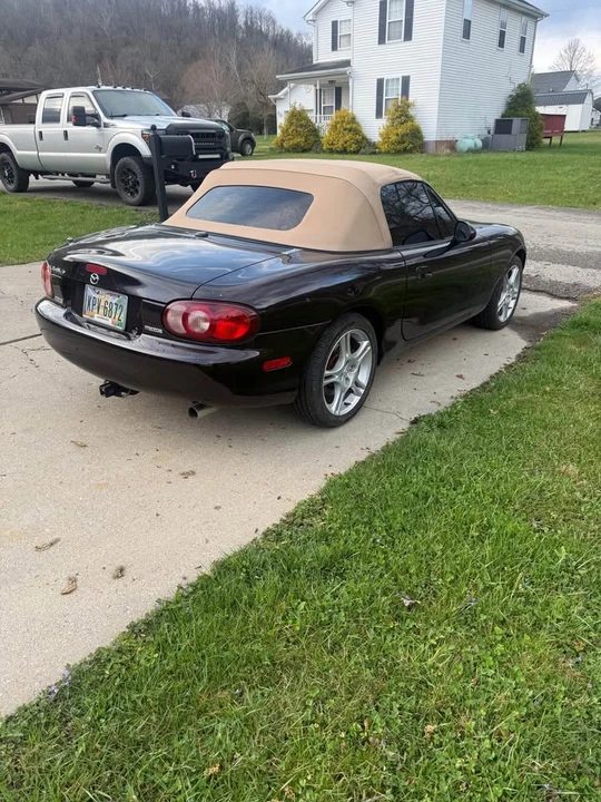 2005 Mazda NB MX-5 Miata - Image 4 of 11