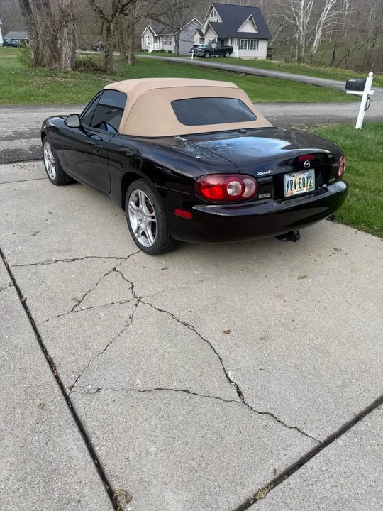2005 Mazda NB MX-5 Miata - Image 3 of 11
