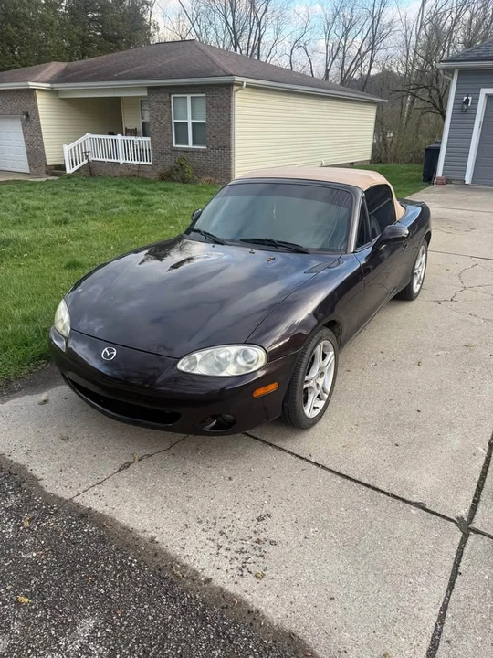 2005 Mazda NB MX-5 Miata - Image 2 of 11