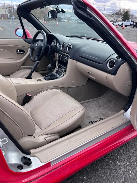 2005 Mazda NB MX-5 Miata - Image 12 of 18