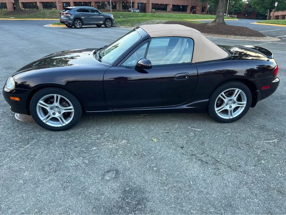 2005 Mazda NB MX-5 Miata - Image 10 of 18