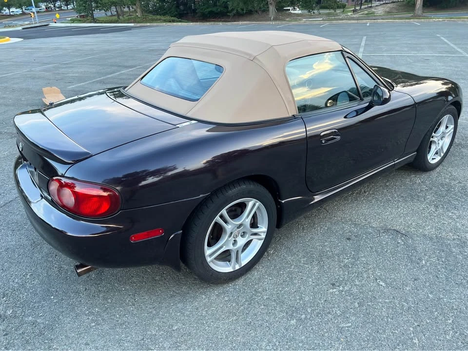2005 Mazda NB MX-5 Miata - Image 17 of 19