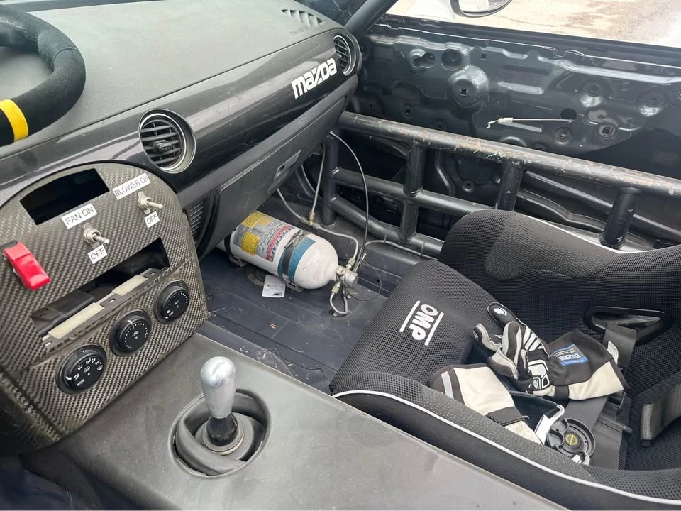 2005 Mazda NB MX-5 Miata - Image 16 of 17