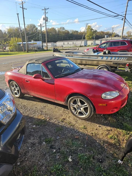 2005 Mazda NB MX-5 Miata - Image 2 of 3
