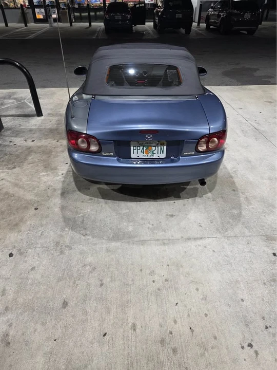 2005 Mazda NB MX-5 Miata - Image 10 of 15