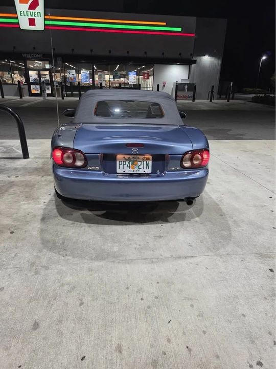 2005 Mazda NB MX-5 Miata - Image 9 of 15