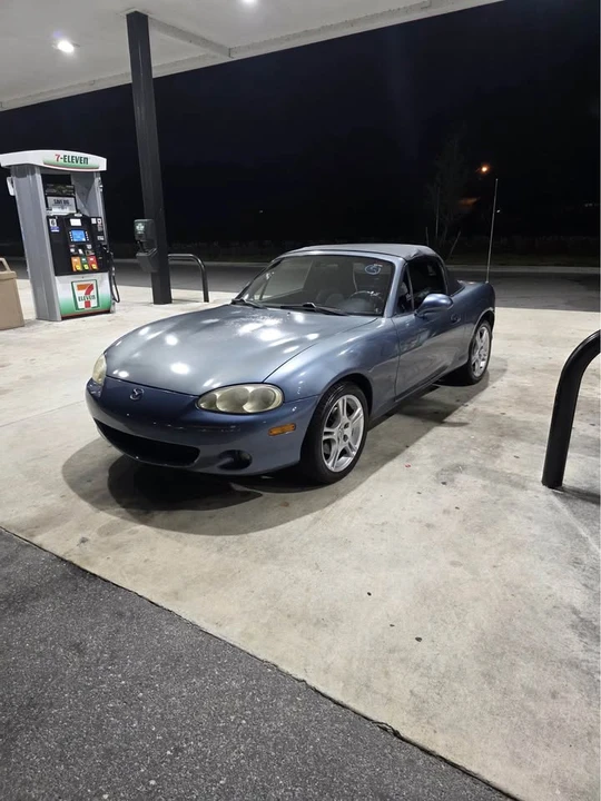 2005 Mazda NB MX-5 Miata - Image 2 of 15