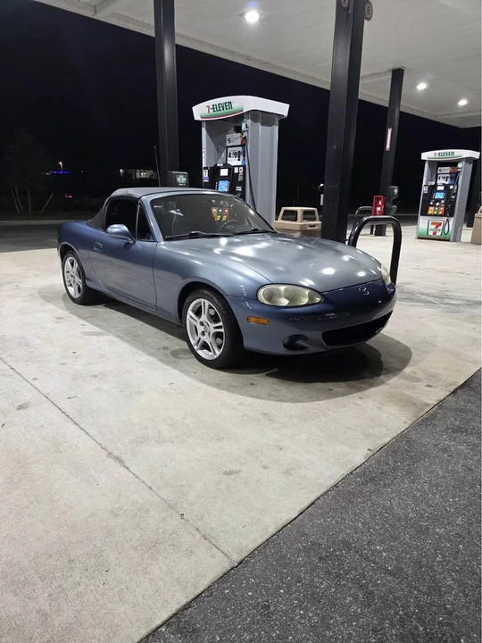 2005 Mazda NB MX-5 Miata - Image 5 of 15