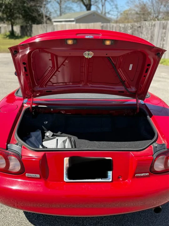 2005 Mazda NB MX-5 Miata - Image 5 of 9