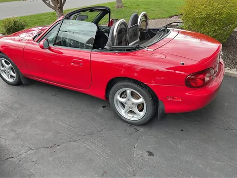 2005 Mazda MX-5 Miata