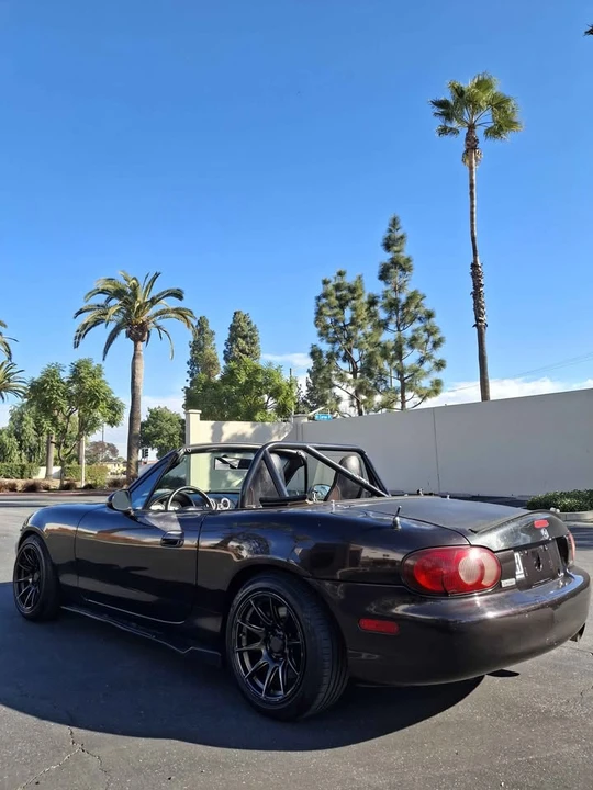 2005 Mazda NB MX-5 Miata - Image 9 of 11