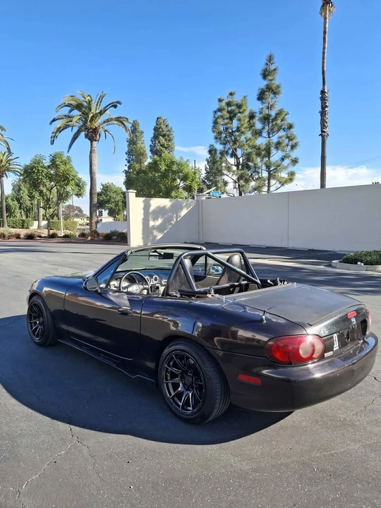 2005 Mazda NC MX-5 Miata - Image 9 of 10