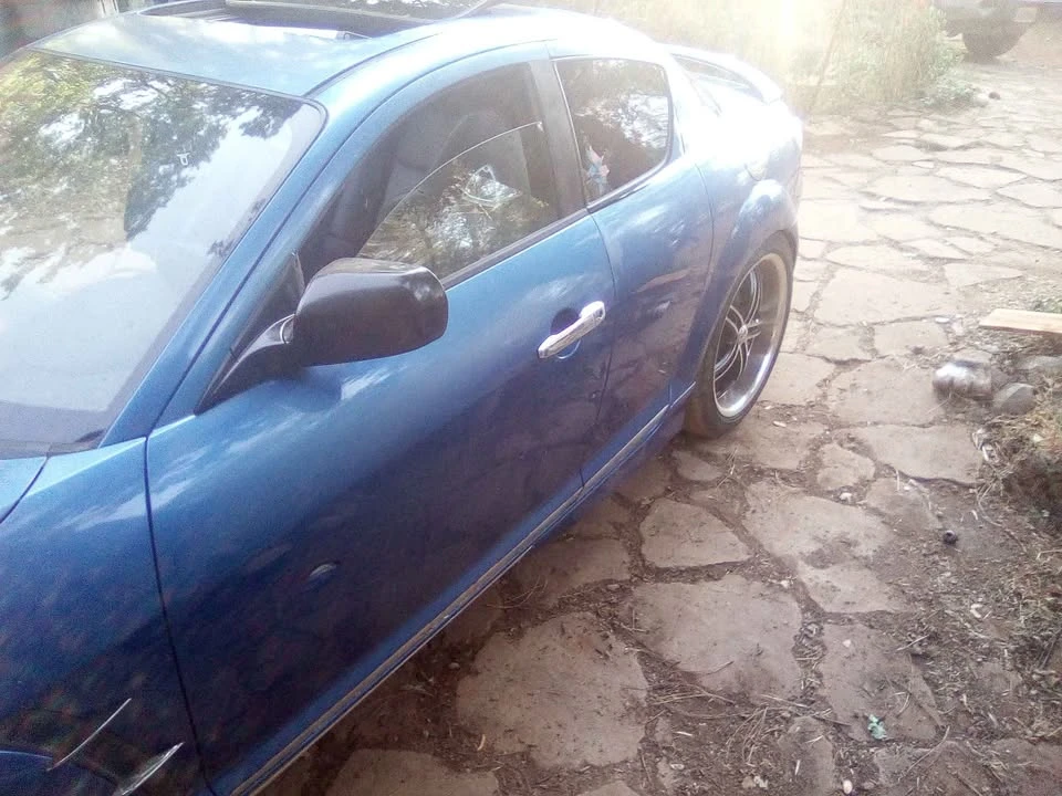 2005 Mazda RX-8 1st Gen - Image 2 of 10