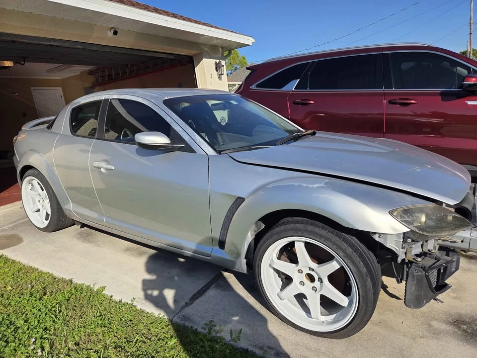2005 Mazda RX-8 1st Gen - Image 2 of 4