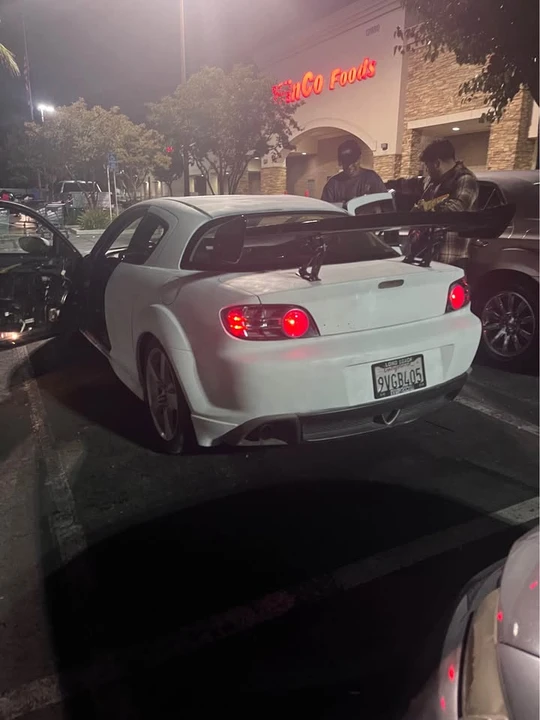2005 Mazda RX-8 1st Gen - Image 2 of 3