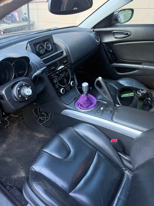 2005 Mazda RX-8 1st Gen - Image 2 of 3
