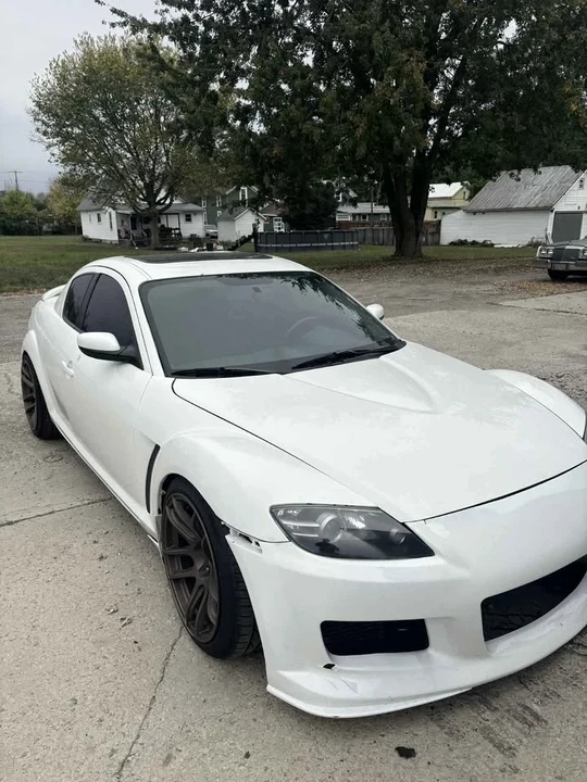 2005 Mazda RX-8 1st Gen - Image 3 of 4