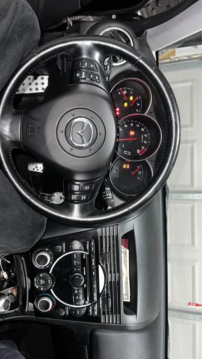 2005 Mazda RX-8 1st Gen - Image 2 of 6
