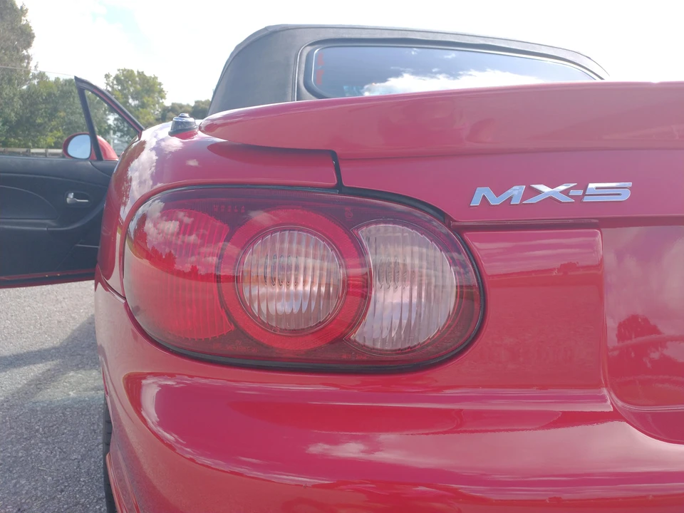 2005 Mazda NB Mazdaspeed MX-5 Miata - Image 25 of 31