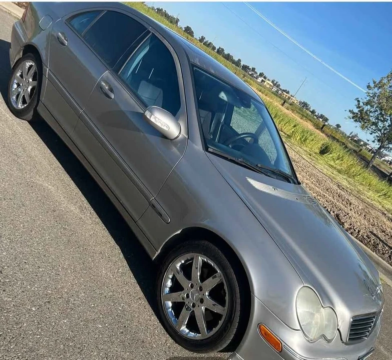 2005 Mercedes-Benz W211 E-Class - Image 2 of 4