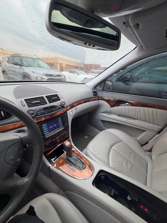2005 Mercedes-Benz E-Class - Image 5 of 5