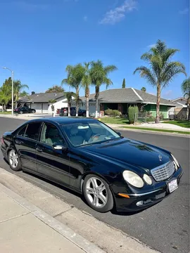 2005 Mercedes-Benz E500 Sedan