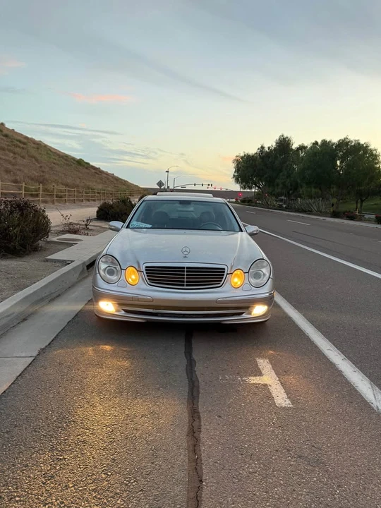 2005 Mercedes-Benz W211 E-Class - Image 2 of 11