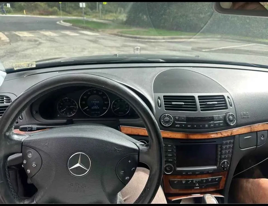 2005 Mercedes-Benz W211 E-Class - Image 4 of 6