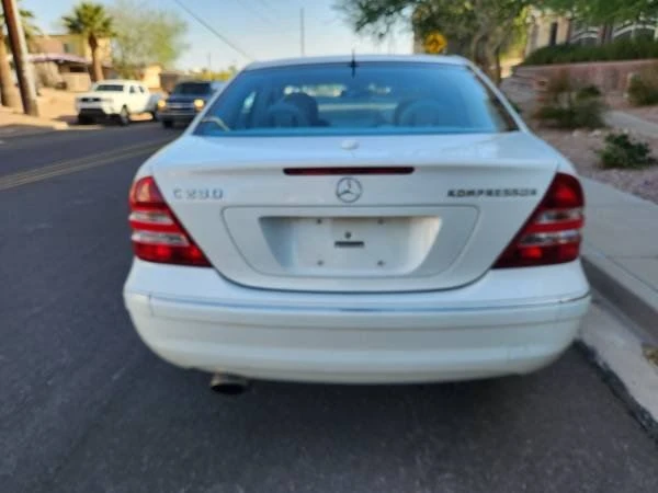 2005 Mercedes-Benz W203 C-Class - Image 8 of 20
