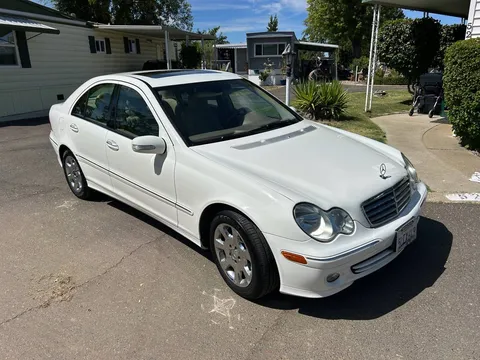 2005 Mercedes-Benz C320 Sedan