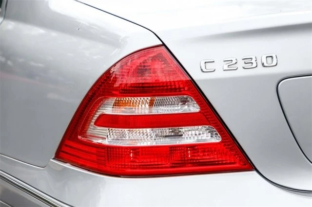 2005 Mercedes-Benz W203 C-Class - Image 8 of 12