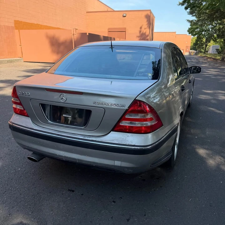 2005 Mercedes-Benz W203 C-Class - Image 5 of 12