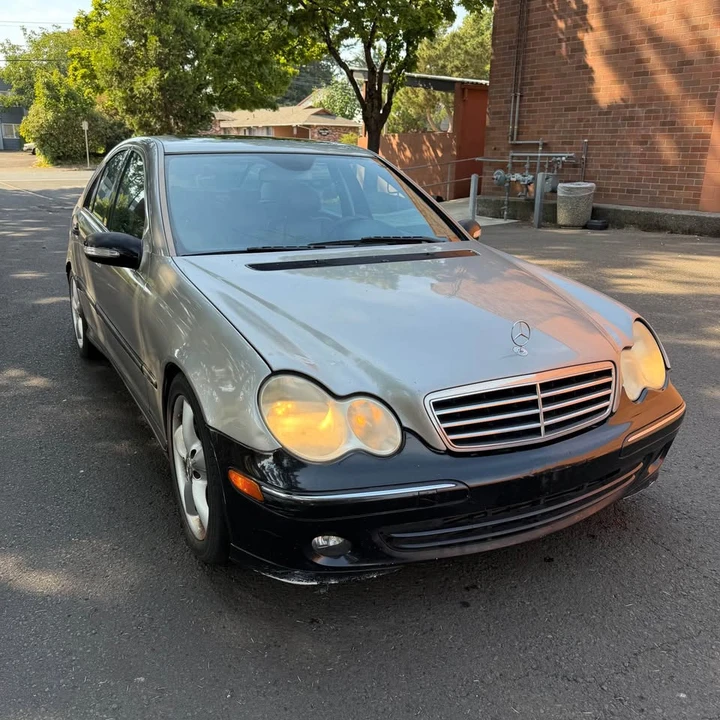2005 Mercedes-Benz W203 C-Class - Image 8 of 12