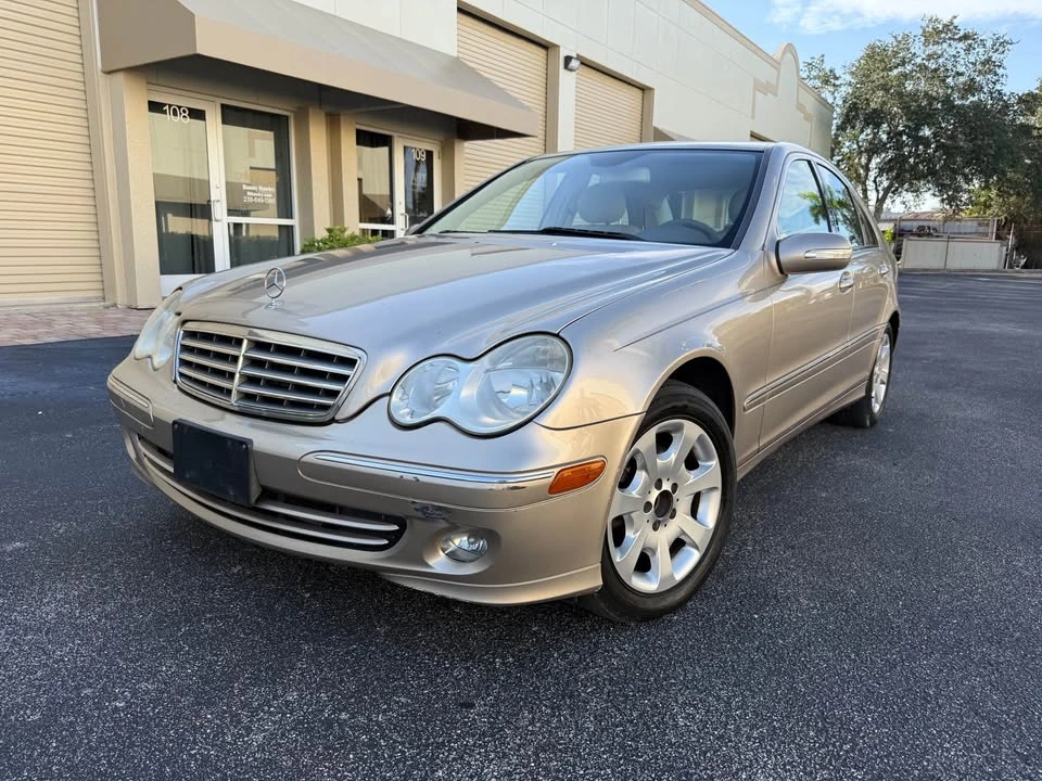 2005 Mercedes-Benz W203 C-Class - Image 2 of 19