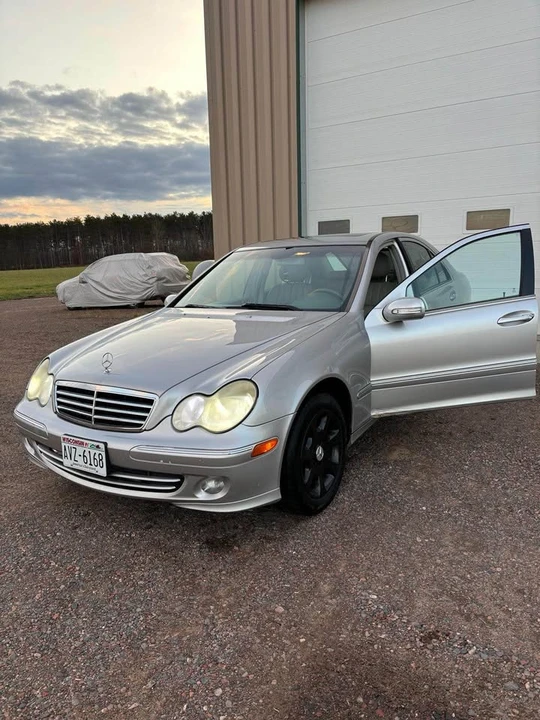 2005 Mercedes-Benz W203 C-Class - Image 13 of 16