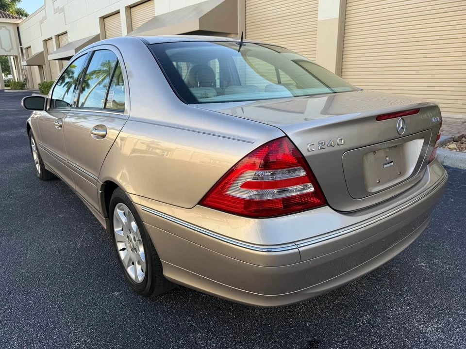 2005 Mercedes-Benz W203 C-Class - Image 10 of 19
