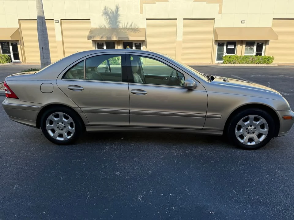 2005 Mercedes-Benz W203 C-Class - Image 8 of 19