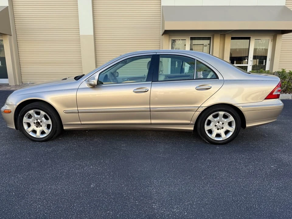 2005 Mercedes-Benz W203 C-Class - Image 9 of 19