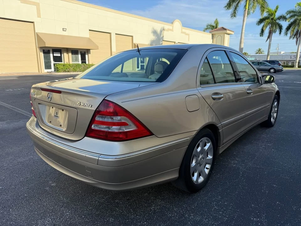 2005 Mercedes-Benz W203 C-Class - Image 11 of 19