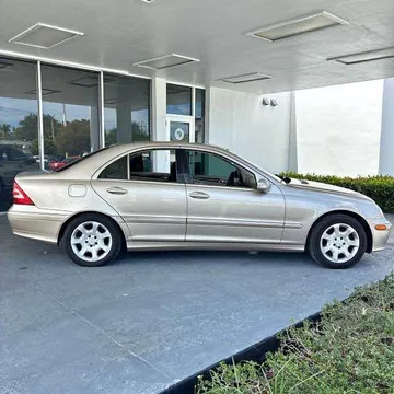 2005 Mercedes-Benz C-Class C 240 4MATIC Sedan