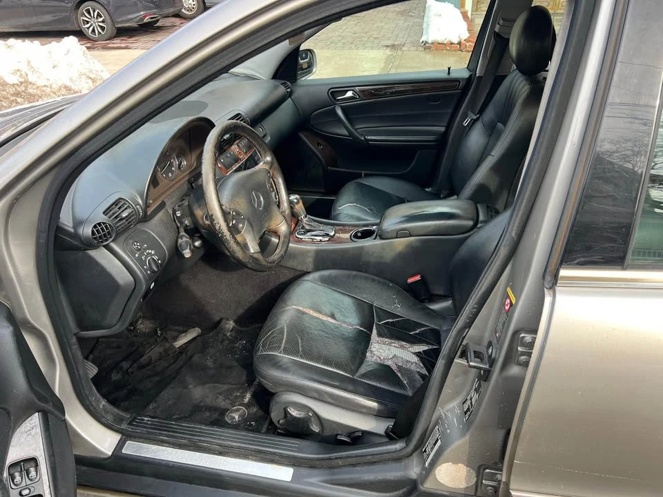 2005 Mercedes-Benz W203 C-Class - Image 13 of 16