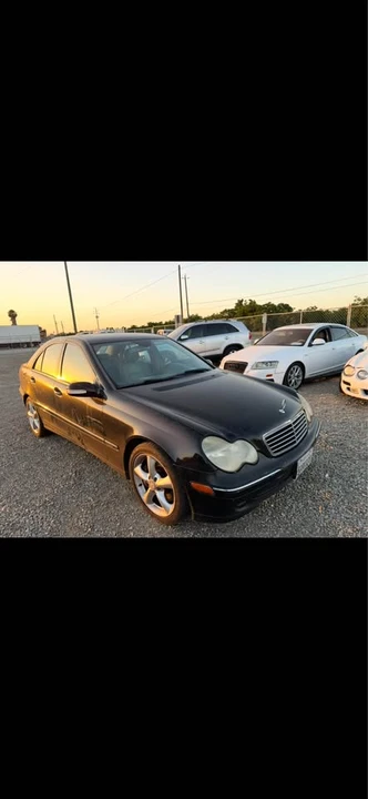 2005 Mercedes-Benz W203 C-Class - Image 2 of 3