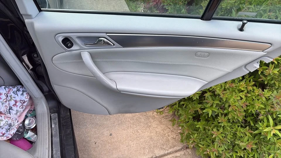 2005 Mercedes-Benz W203 C-Class - Image 9 of 20