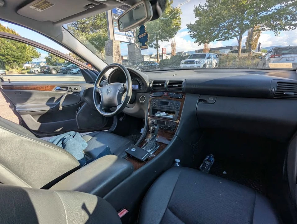 2005 Mercedes-Benz W203 C-Class - Image 12 of 16